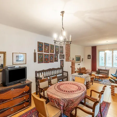 Casa vacanze Cosy Near Basilica Ipolydamasd